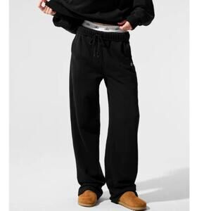 Alo Yoga Unisex Black Accolade Straight Leg Sweatpant Size M